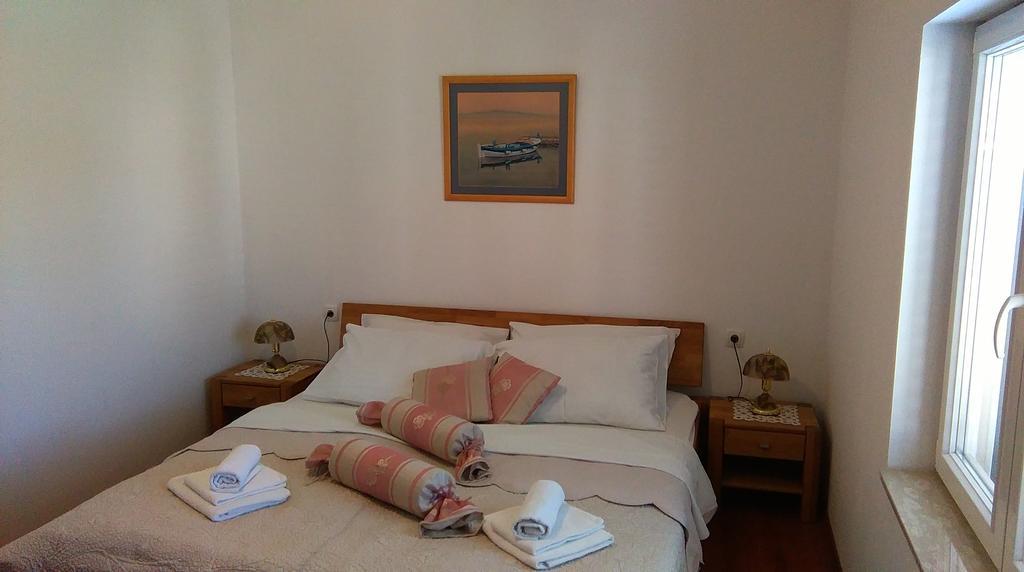 Apartment Paula Kaštela Eksteriør bilde