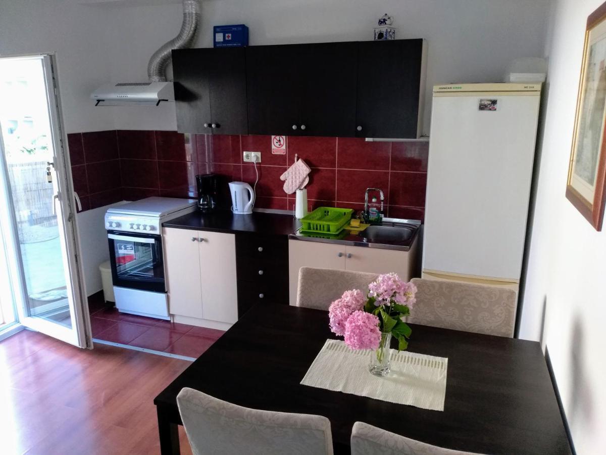 Apartment Paula Kaštela Eksteriør bilde