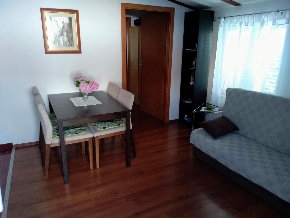 Apartment Paula Kaštela Eksteriør bilde